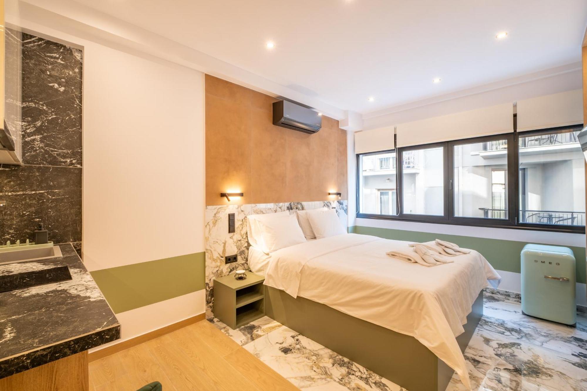 Athensis Apartments In Central Афины Экстерьер фото